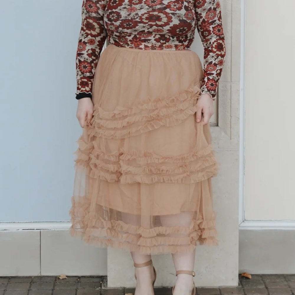 the Anastasia skirt by RARA CLOTH